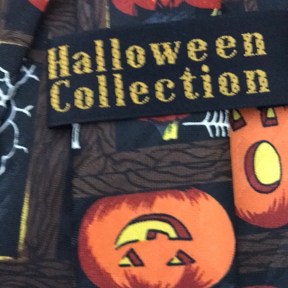 Halloween Collection Scared & Scary Pumpkins Tie - Picture 2 of 3